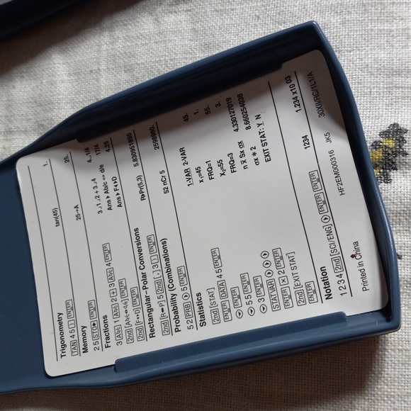 Texas Instruments TI-30X IIS - Picture 3 of 3